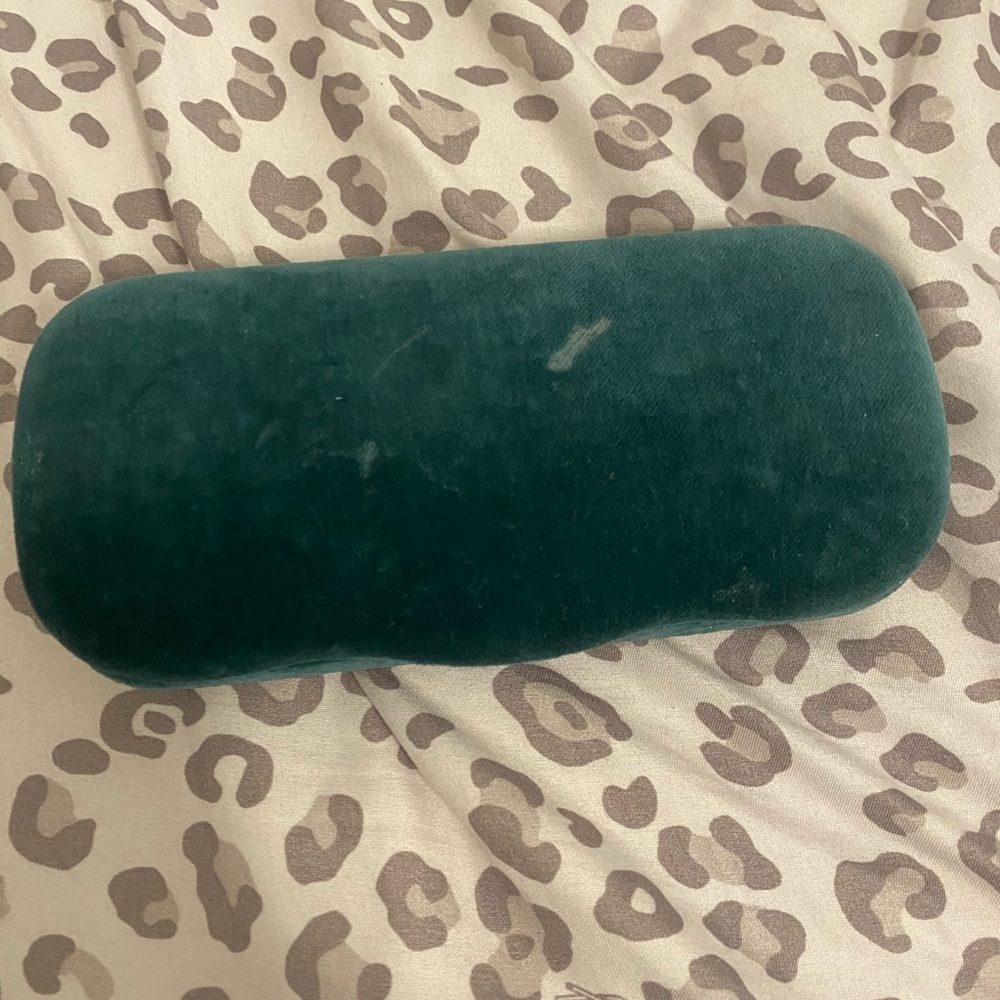 🎉 Host Pick Authentic GUCCI GG0375S Sunglasses - Picture 7 of 9